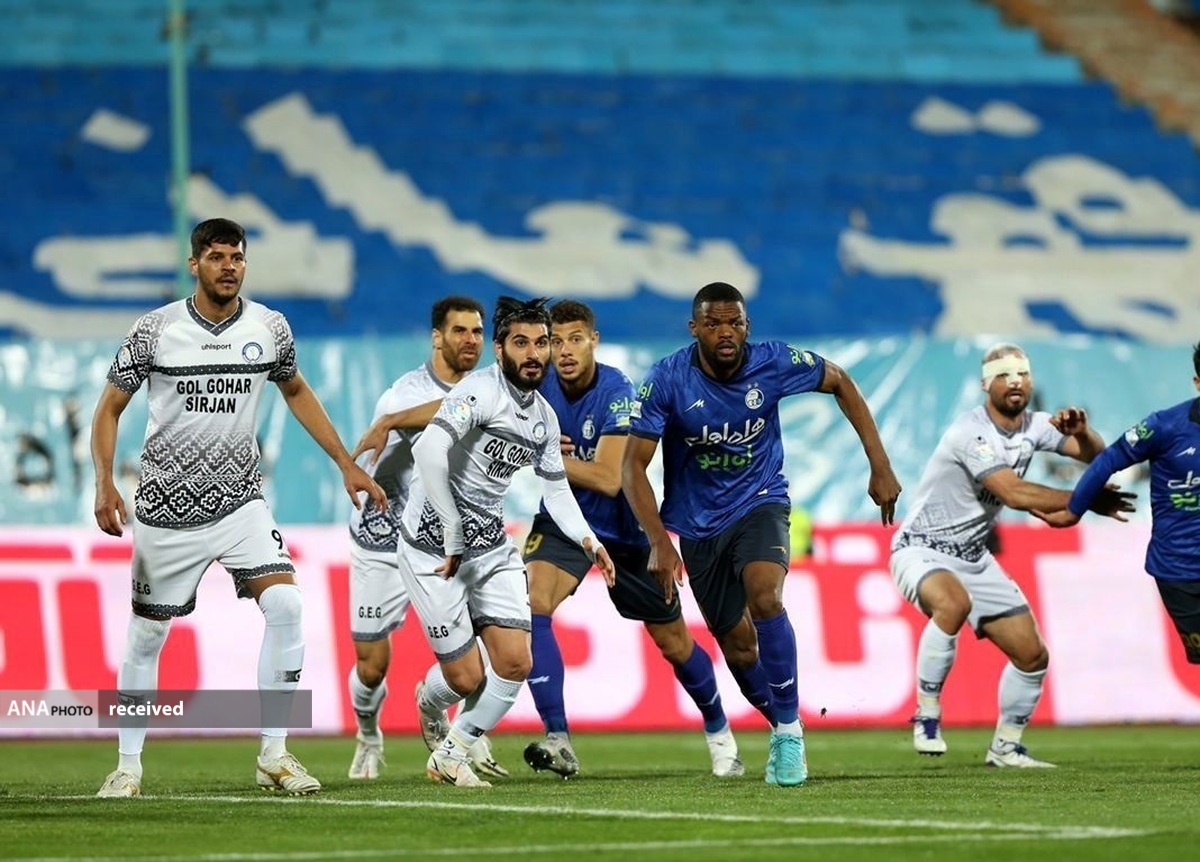 داداشزاده: پرسپولیس هیچ رقیبی جز حاشیه ندارد؛ استقلال مدعی باقی میماند