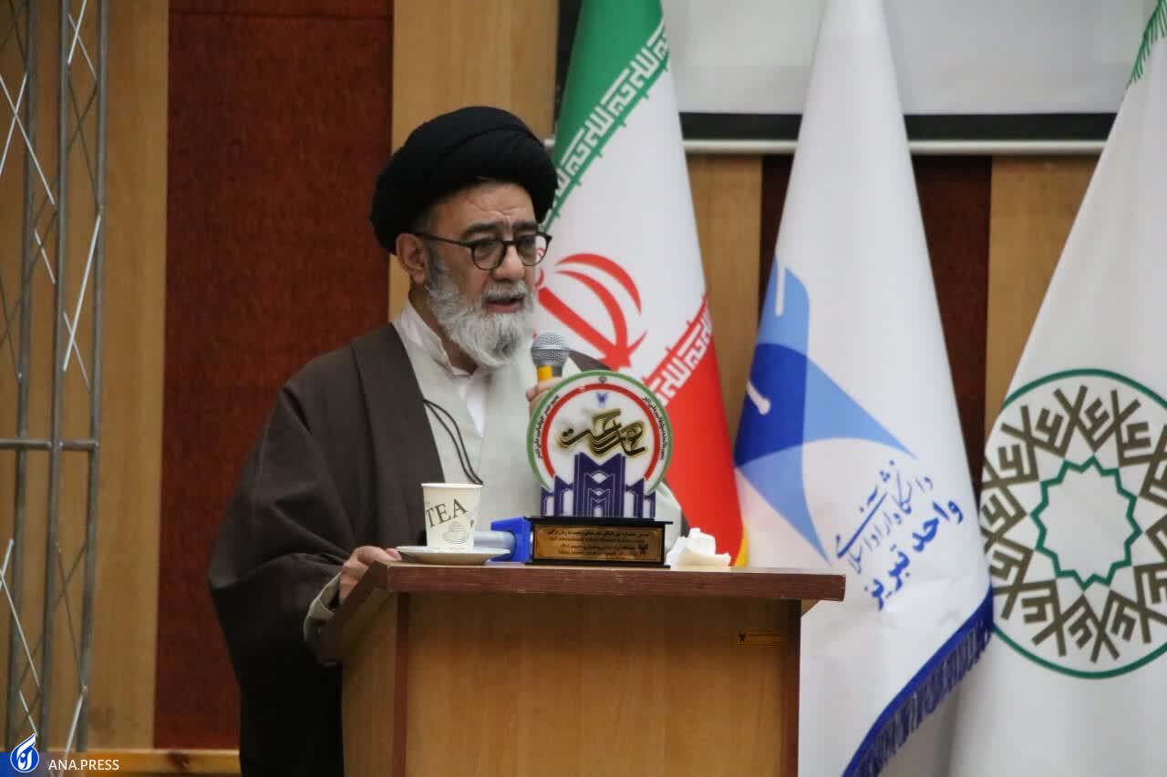 ۲۰ اثر جشنواره شعر &laquo;همای رحمت&raquo; تجلیل شدند