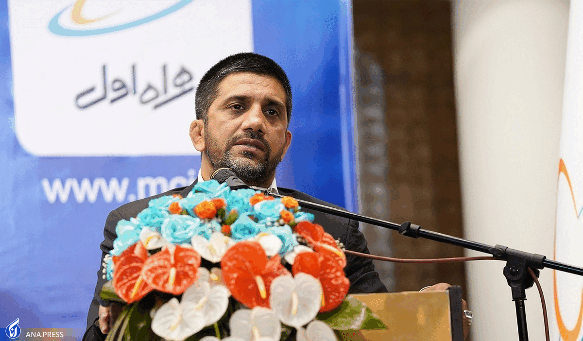 دبیر: دست من بود همه کسانی که کار نمیکردند را تغییر میدادم