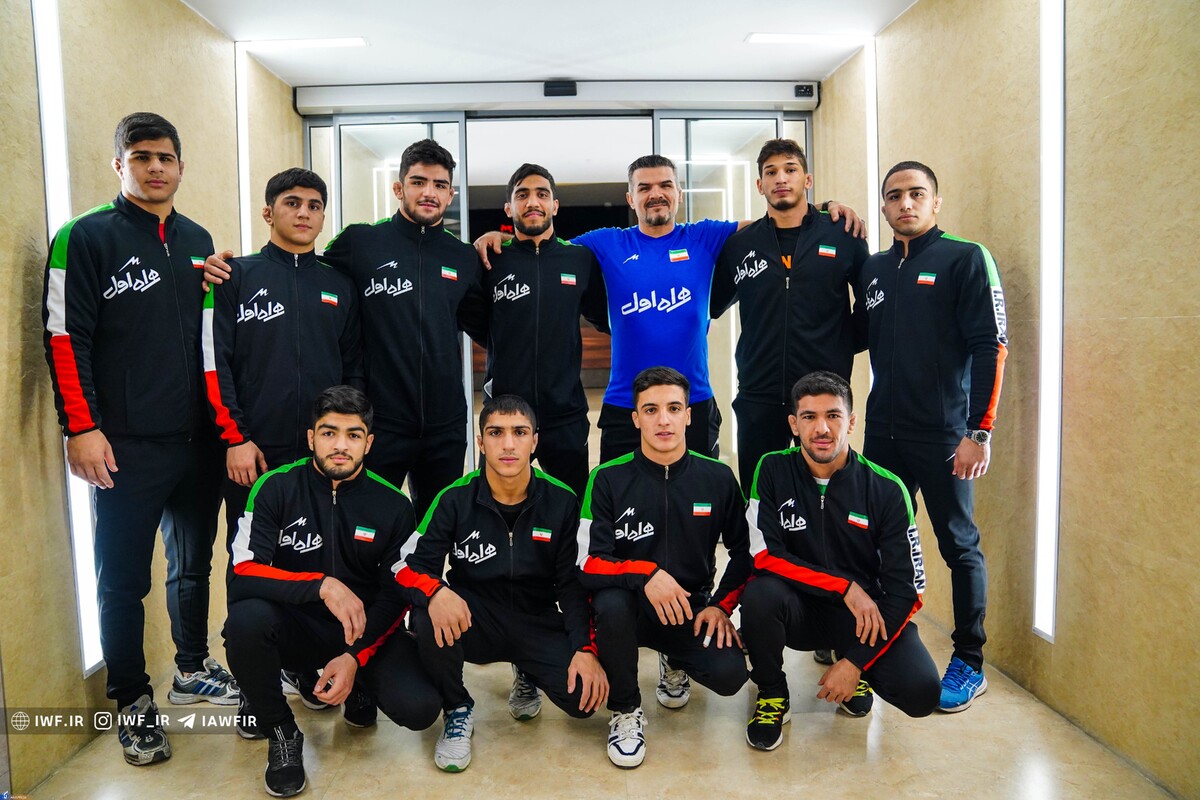 تیم منتخب کشتی آزاد جوانان راهی روسیه شد