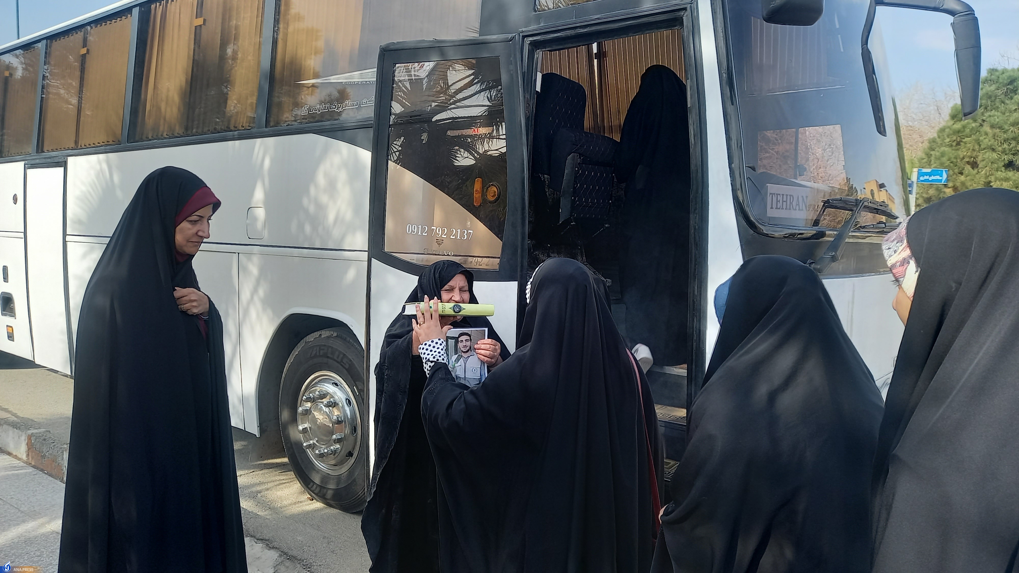 دانشجویان دانشگاه آزاد اسلامی گرمسار عازم اردوی راهیان نور شدند