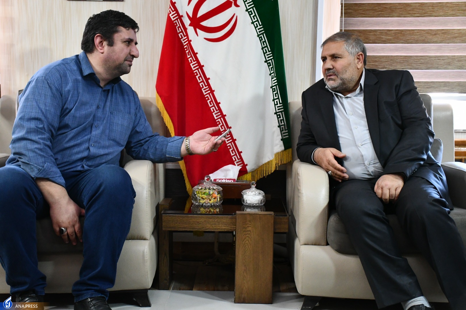 اصحاب رسانه ارزیابی&zwnj;کنندگان عملکرد مسئولان هستند