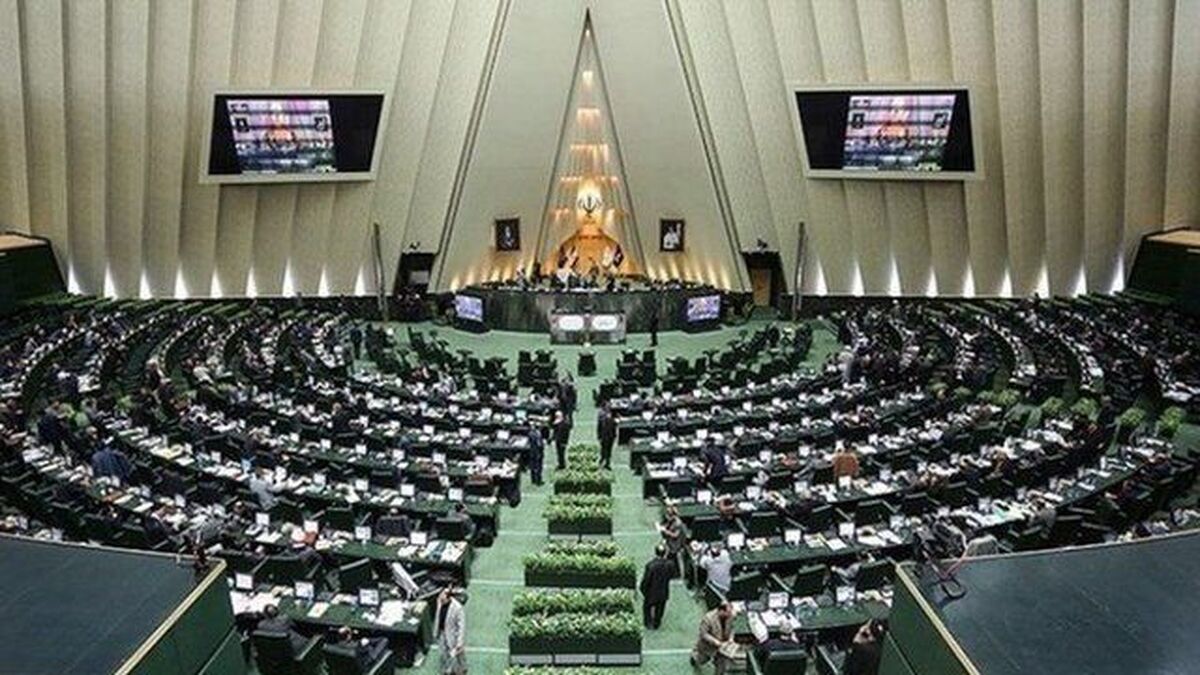 حداقل حقوق سال آینده ۷ میلیون و ۹۲۰ هزار تومان