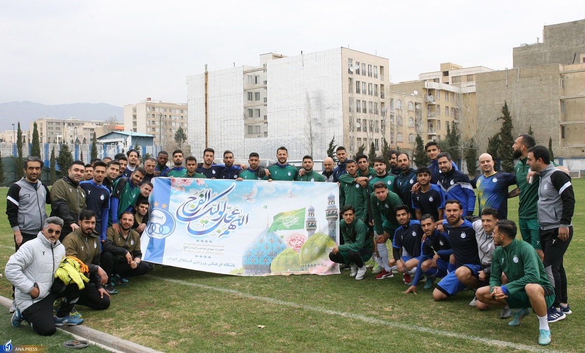 استقبال ساپینتو از گلزنان استقلال تبریک ولادت حضرت مهدی(ع) به سبک آبی پوشان+تصاویر