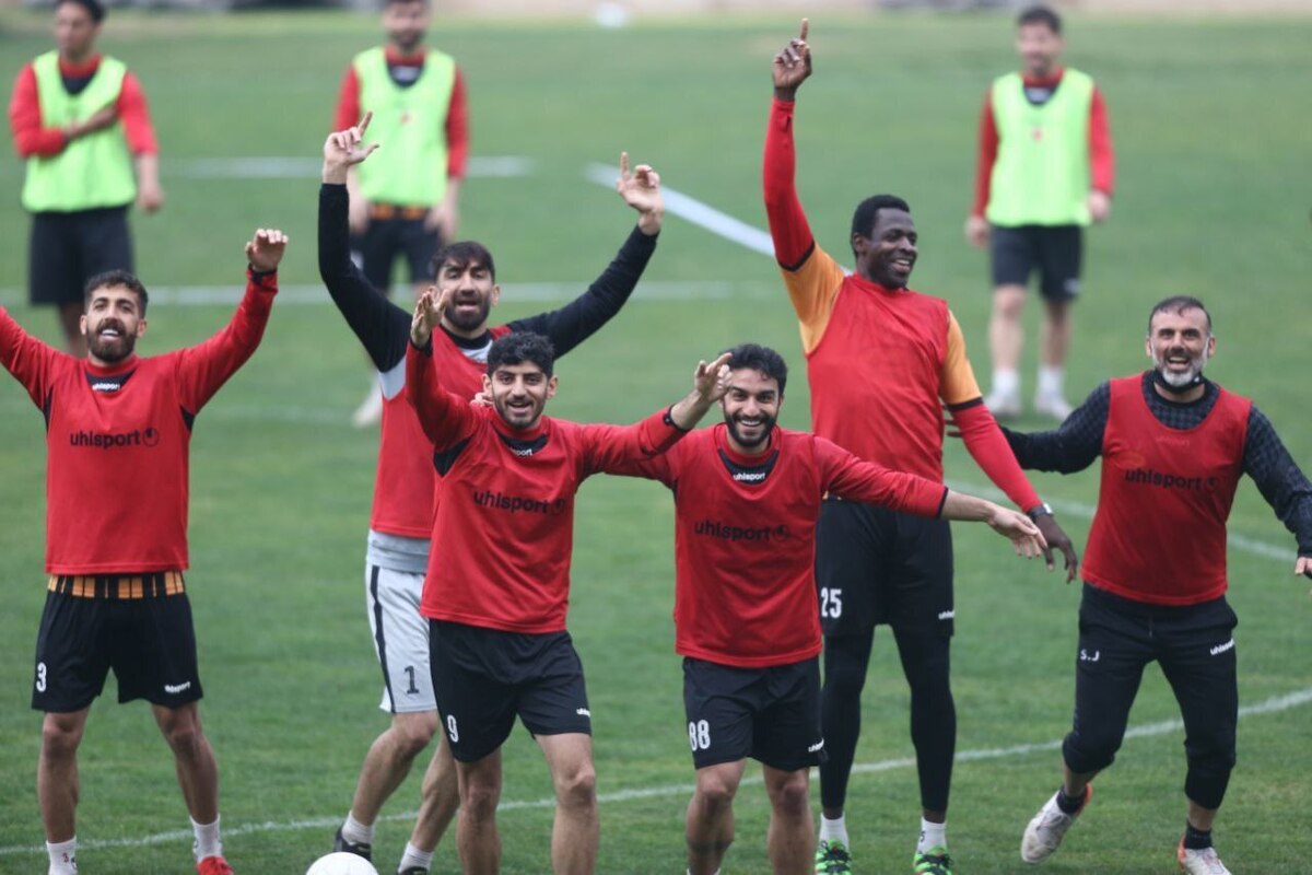 بازگشت دیاباته به تمرین گروهی در روز بارانی
