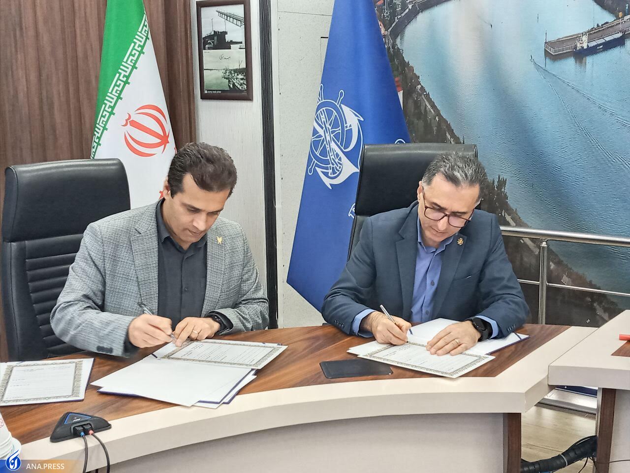 امضای تفاهم&zwnj;نامه همکاری دانشگاه آزاد انزلی و اداره کل بنادر و دریانوردی گیلان