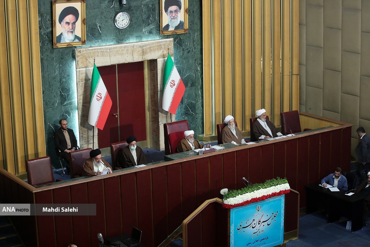 آیتالله جنتی رئیس مجلس خبرگان ماند