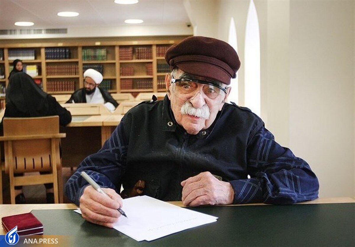پیکر «سیدعبدالله انوار» در جوار پدر آرام میگیرد