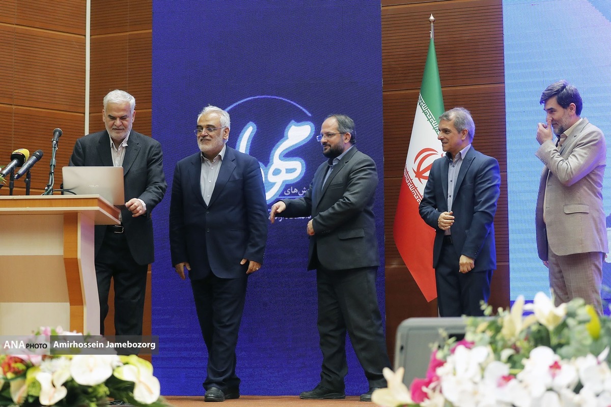 فرهنگ در فضای مجازی قله تاثیر شبیخون فرهنگی است / پیشتازی دانشگاه آزاد در فضای سایبری فیزیکی