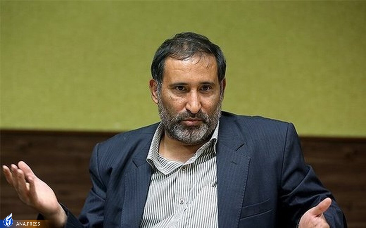 واکنش قزوه به اظهارات رئیس جمهور آذربایجان: نظامی یک بیت هم به زبان ترکی ندارد!