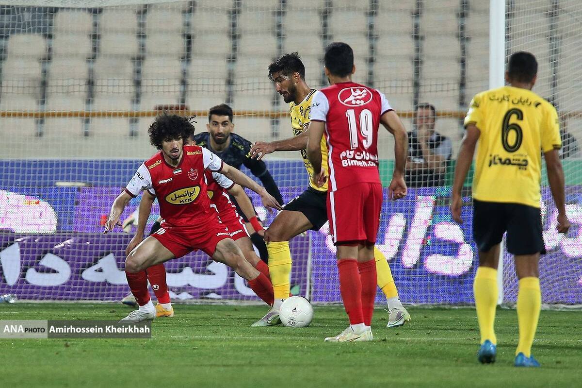 حاجیپور: سپاهان بلای جام حذفی را در لیگ سر پرسپولیس آورد