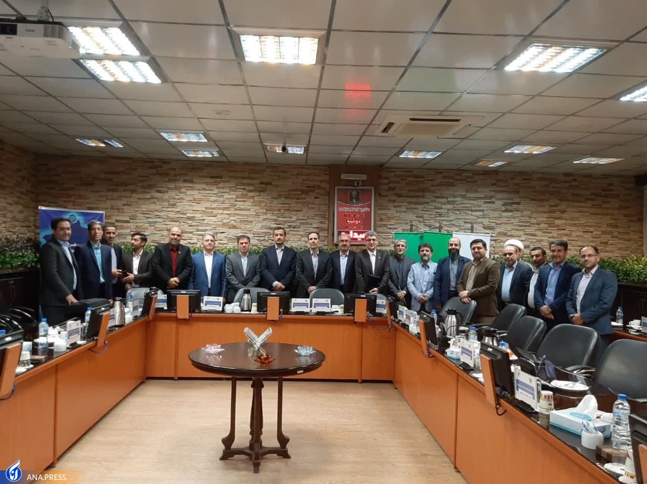 لزوم نفوذ معنوی مدیران در راستای تأثیر مثبت نظارت‌ها در دانشگاه آزاد اسلامی