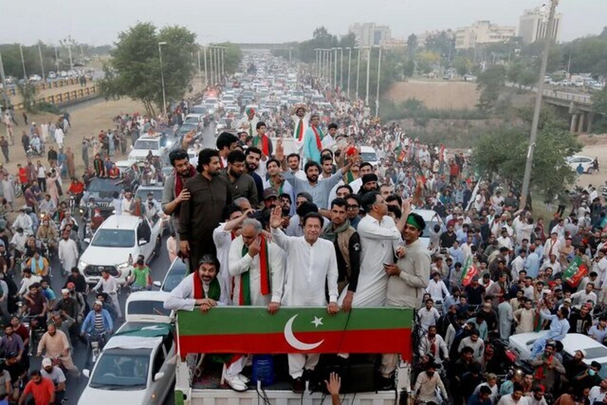 هواداران عمرانخان و پلیس پاکستان درگیر شدند
