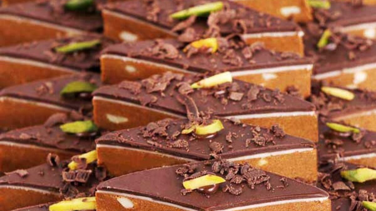 طرز تهیه شیرینی برشتوک نخودچی