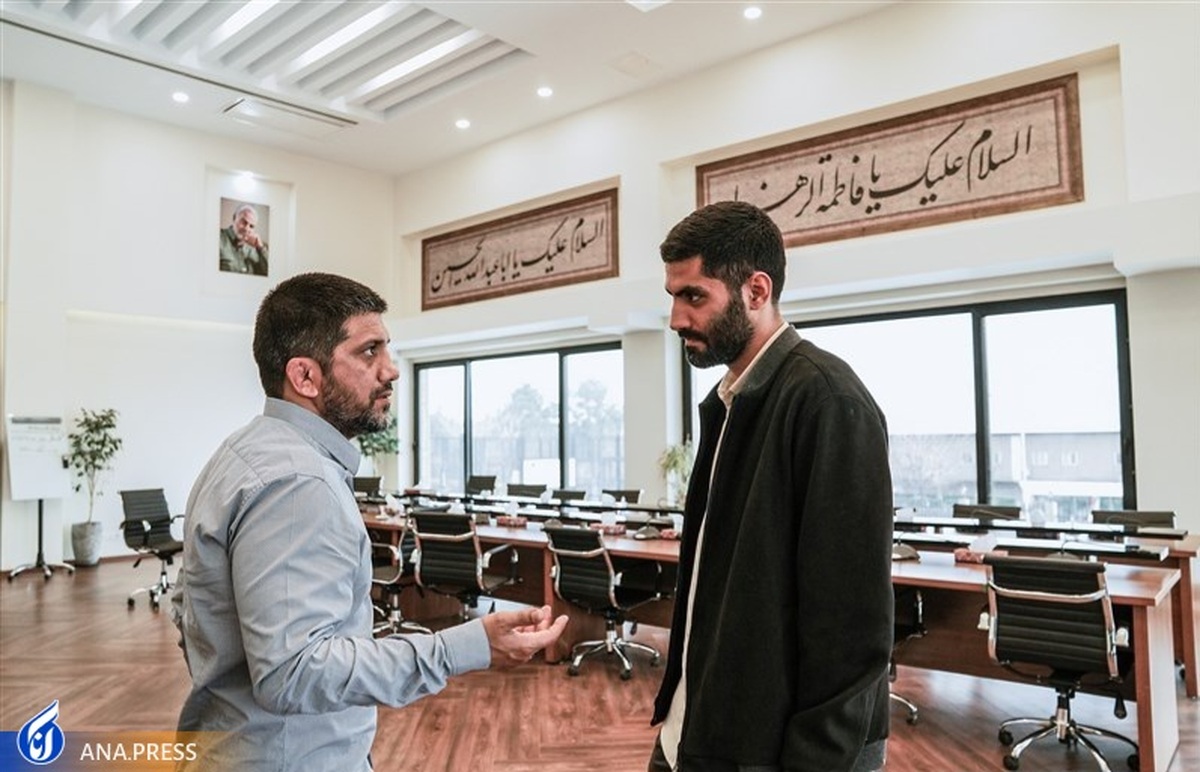 دیدار عضو سابق تیم ملی فوتبال با دبیر