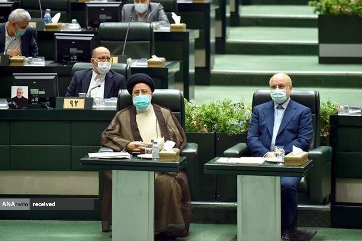 جلسه مجلس برای بررسی نوسانات بازار ارز شنبه هفته آینده برگزار میشود