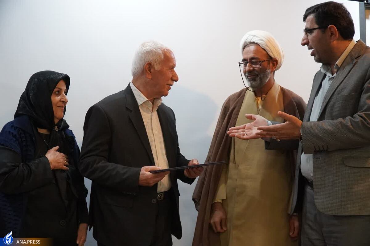تجلیل از خیّر نیکوکار زریندشتی در حاشیه شورای دانشگاه آزاد فارس