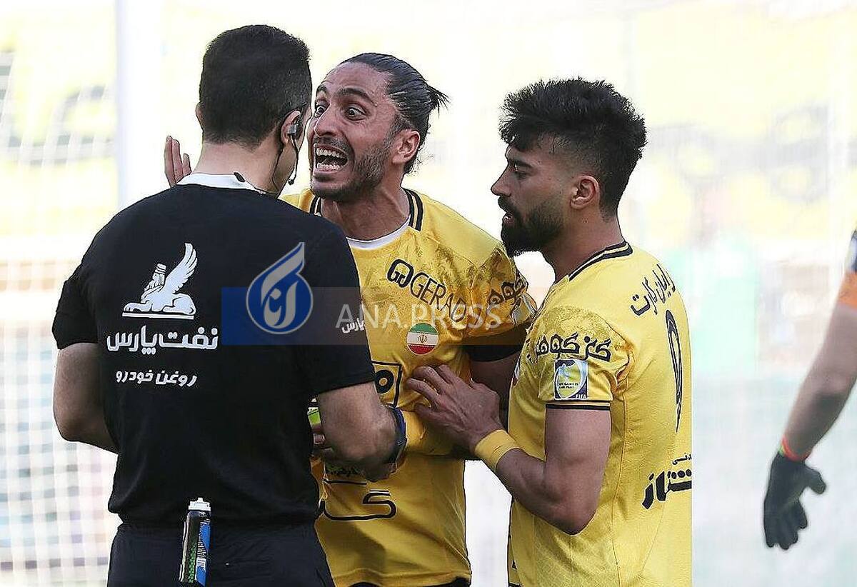 کارشناس داوری:خطای مدافع سپاهان اخراج داشت؛ پنالتی پرسپولیس درست بود