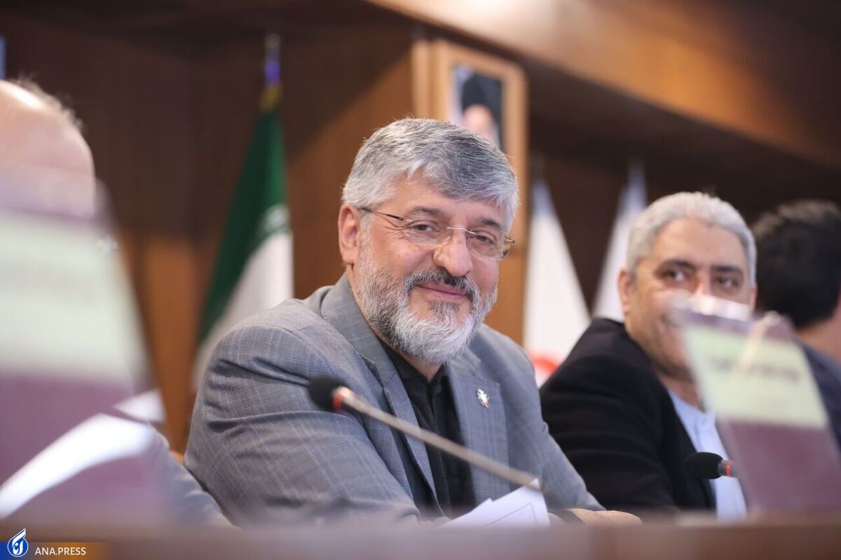 پولادگر: نمی دانم گزینه های سرمربیگری تیم ملی داخلی هستند یا خارجی