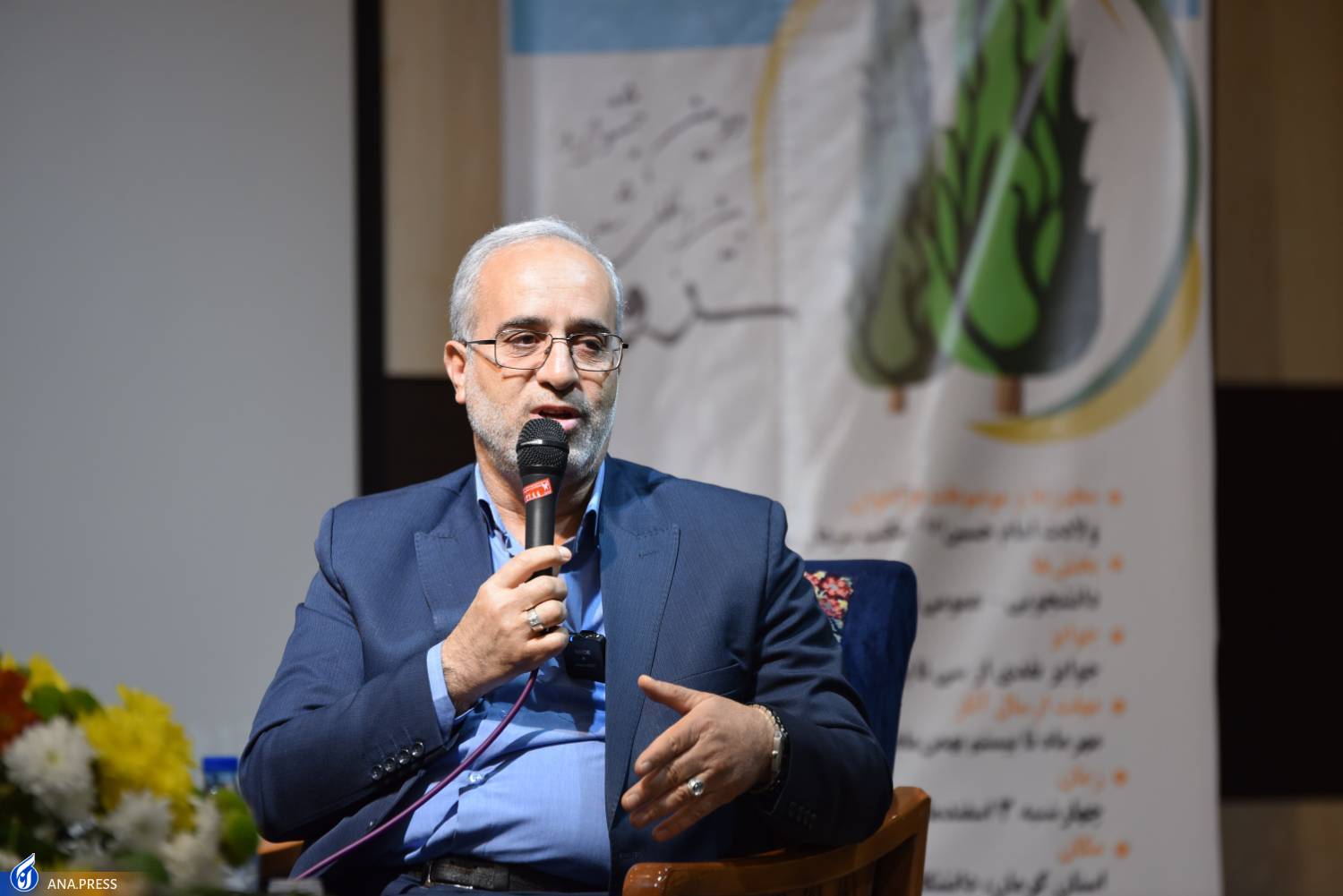 برگزیدگان جشنواره بینالمللی شعر سرو را بشناسید برگزیدگان جشنواره بینالمللی شعر سرو را بشناسید