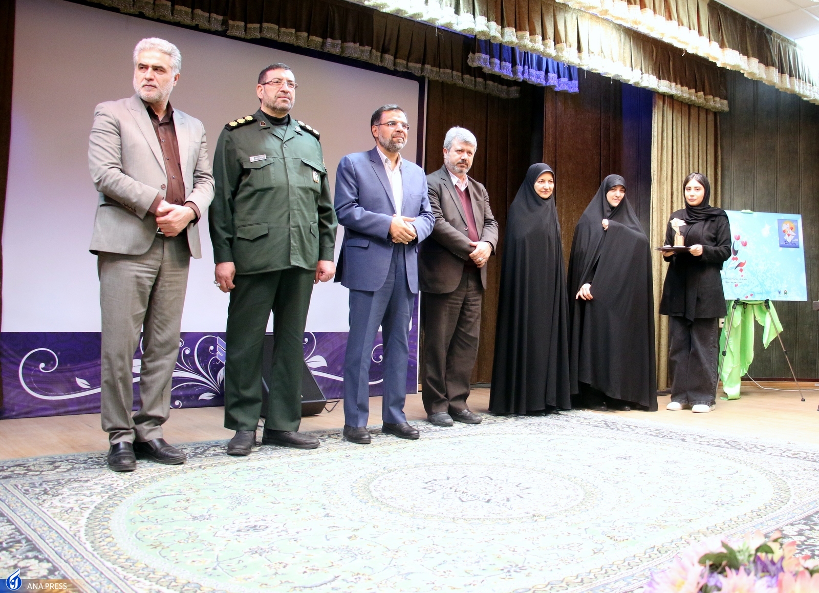 برگزیدگان جشنواره داستان&zwnj;نویسی &laquo;به یاد لاله&zwnj;ها&raquo; معرفی شدند + اسامی