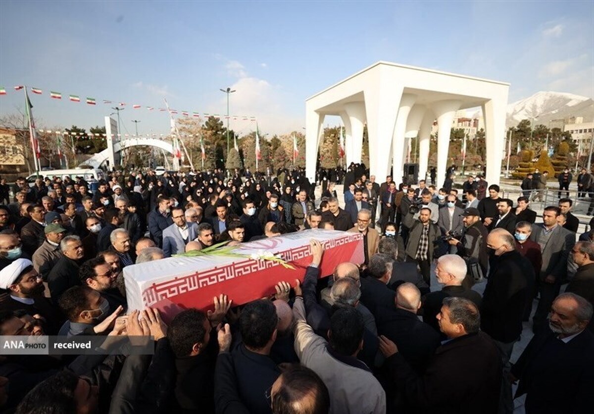 پیکر اسماعیل احمدی تشییع شد+ عکس