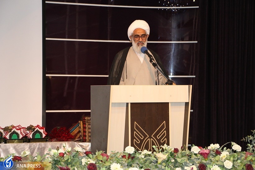 ارسال یکهزار و ۳۰۰ اثر به جشنواره ملی شعر نبوی ارسال یکهزار و ۳۰۰ اثر به جشنواره ملی شعر نبوی