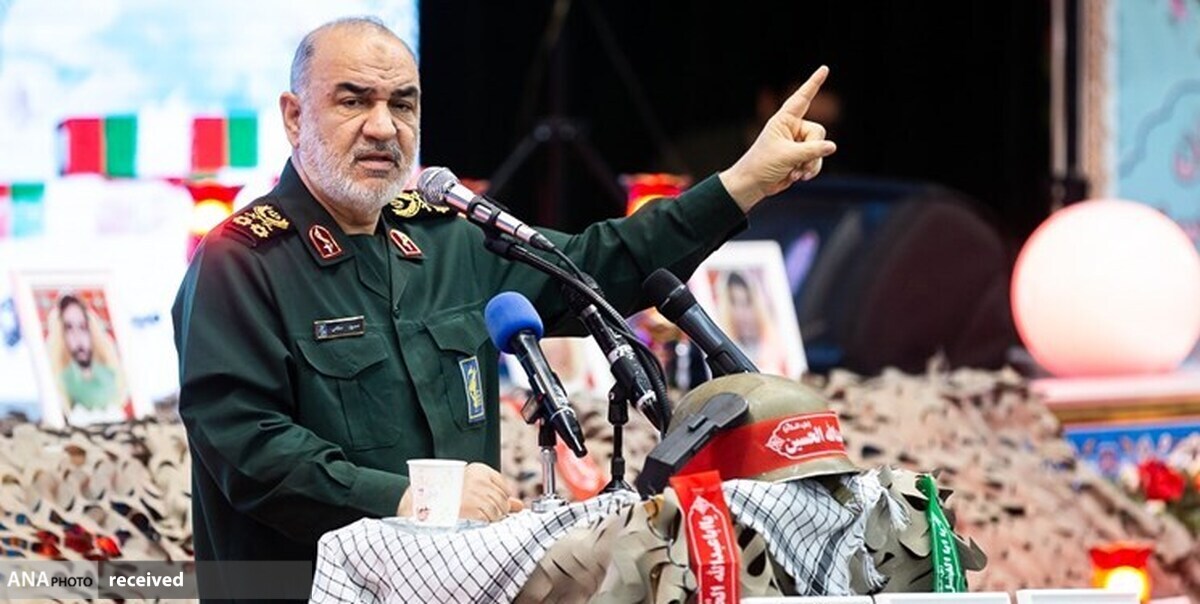 سرلشکر سلامی: با حضور جهادی جوانان از همه بحرانها عبور کردیم