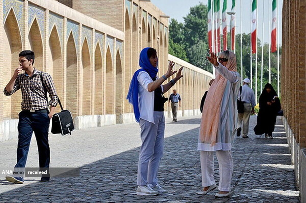 سیمکارت ویژه گردشگران ورودی از نیازهای ضروری آنان است