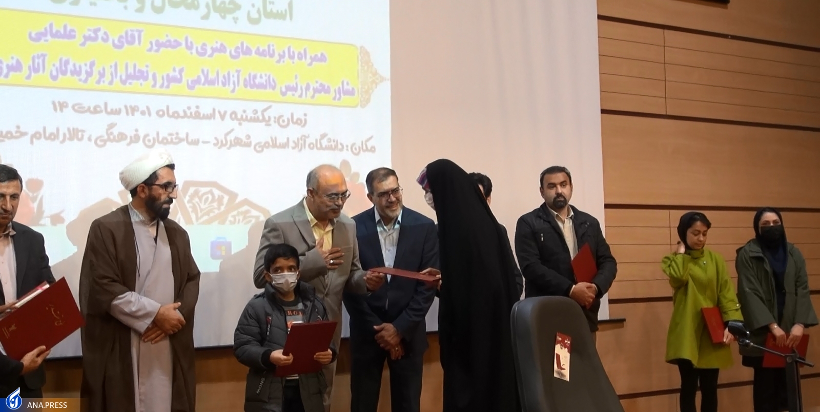 باید زندگی خود را در جهت رضایت امام زمان(عج) بنا کنیم باید زندگی خود را در جهت رضایت امام زمان(عج) بنا کنیم