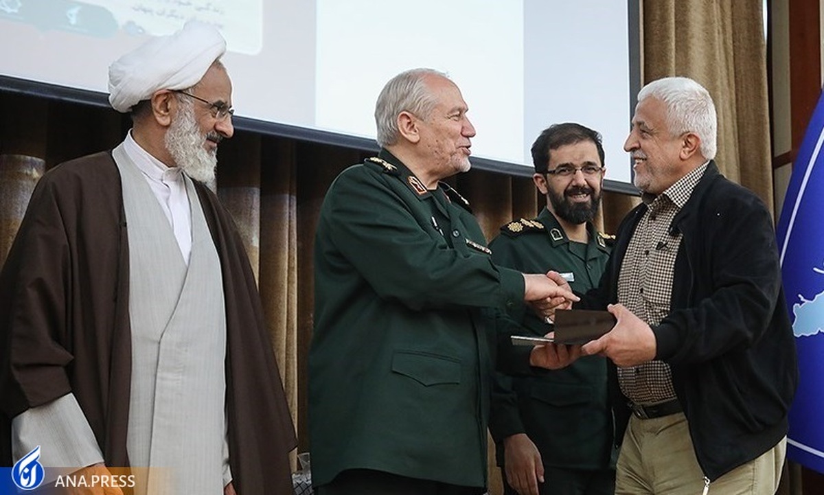 «فاتحان» و «۲۷ بعثت» ناشران برگزیده جشنواره پاسداران اهل قلم شدند