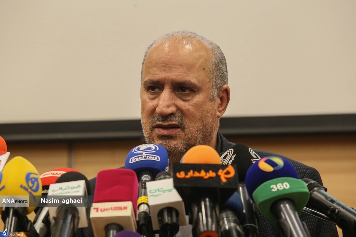 تاج: مربی قطر و یکی دو مربی خارجی حاضر در لیگ گزینههای ما هستند/ وظیفه ما بود از مربیان ایرانی استفاده کنیم+فیلم