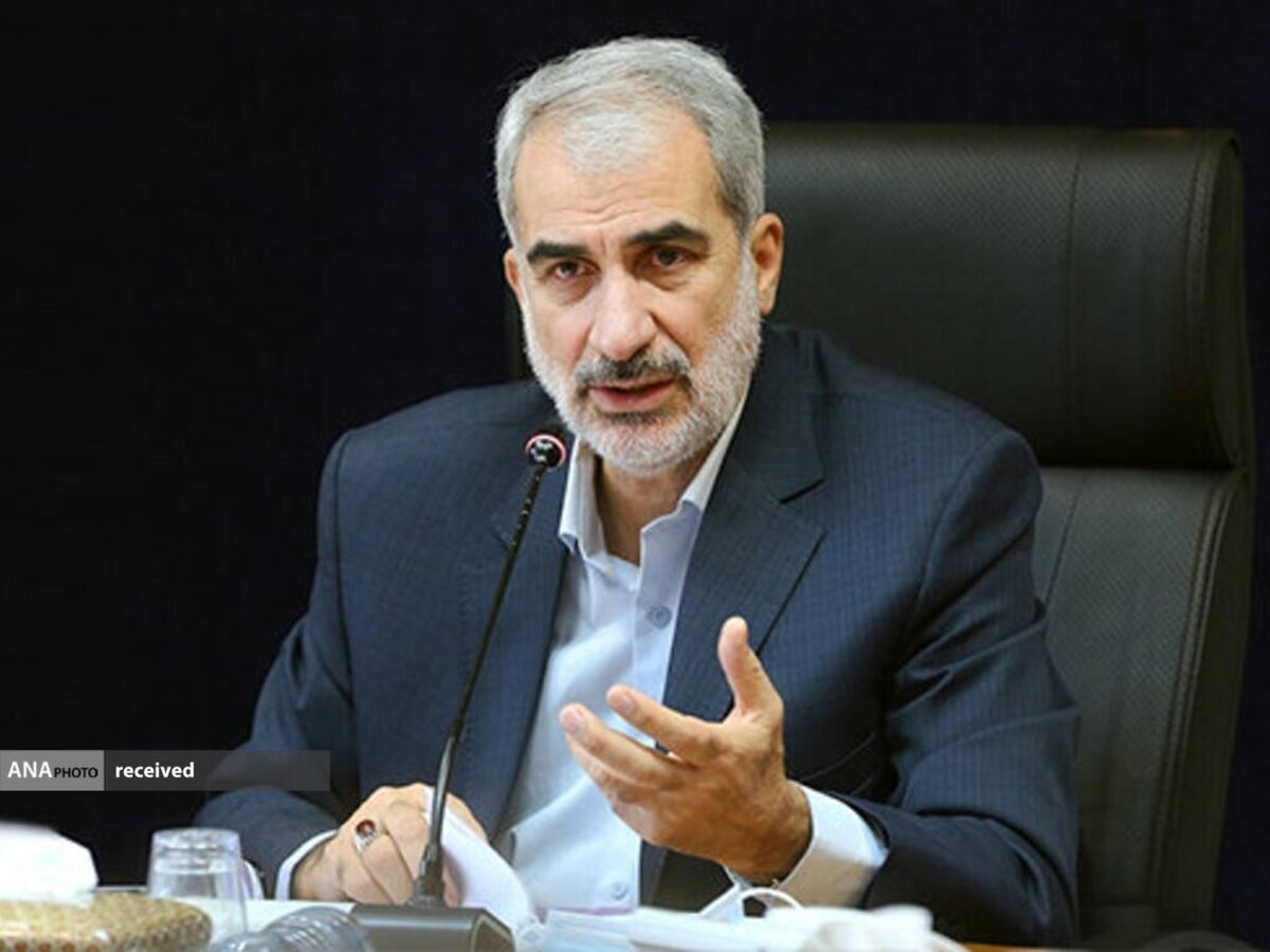 جایگاهی برای حضور والدین در مدارس ایجاد شود