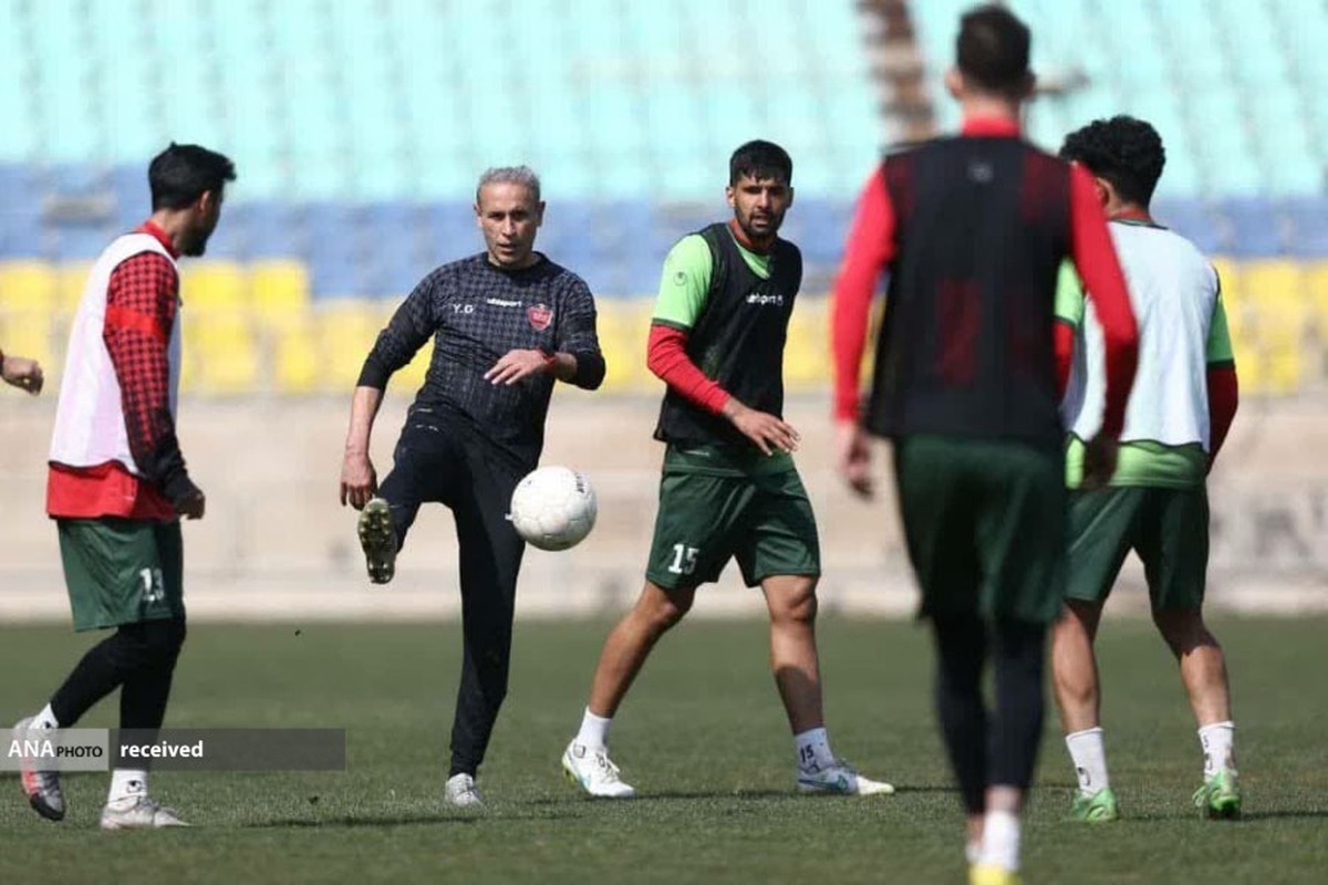 یحیی گل محمدی در تمرین پرسپولیس پا به توپ شد