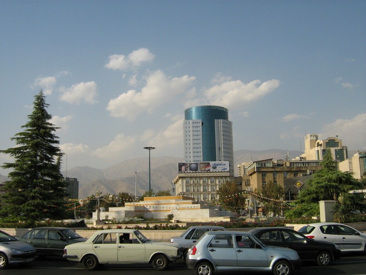 موضوع مسقف سازی پایانه تاکسیرانی میدان ونک، پایانه حقانی و قلهک در دستور کار است
