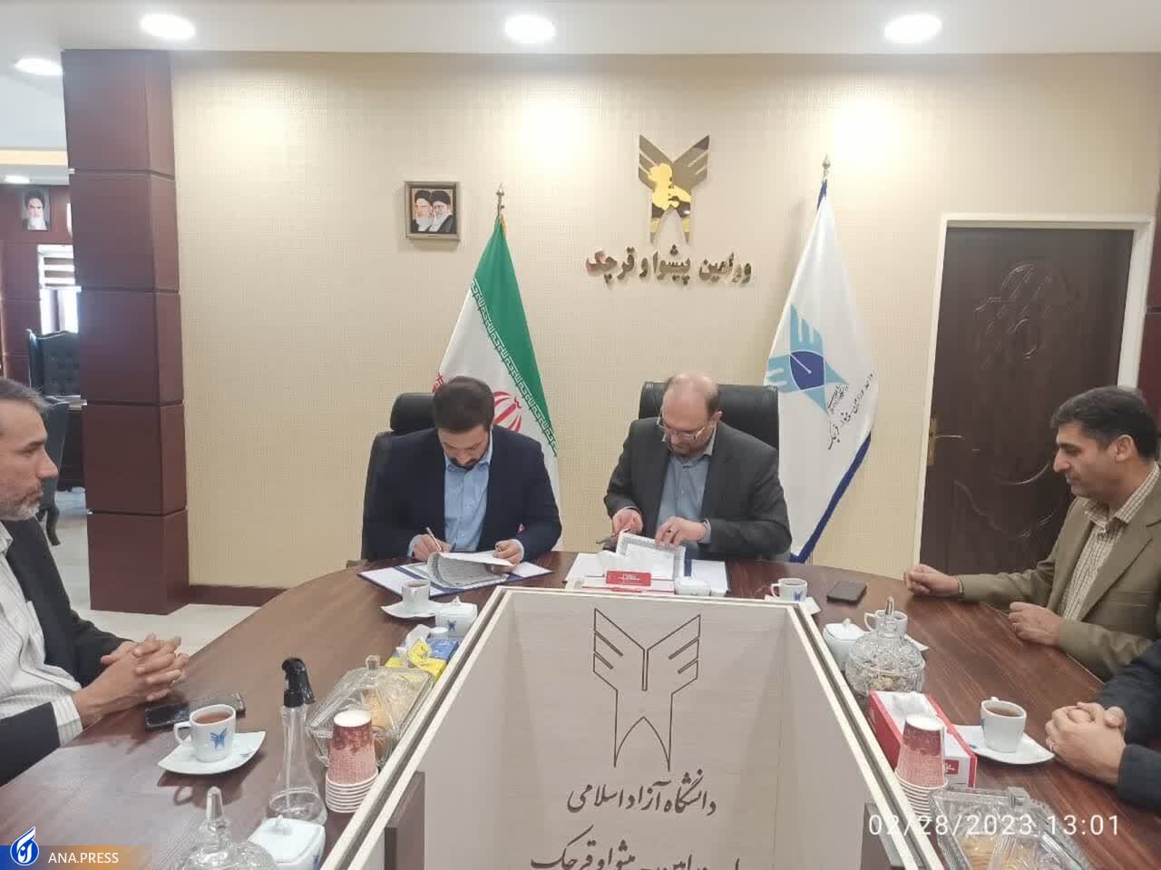 جزئیات تفاهم&zwnj;&zwnj;نامه دانشگاه آزاد ورامین و یک گروه صنعتی