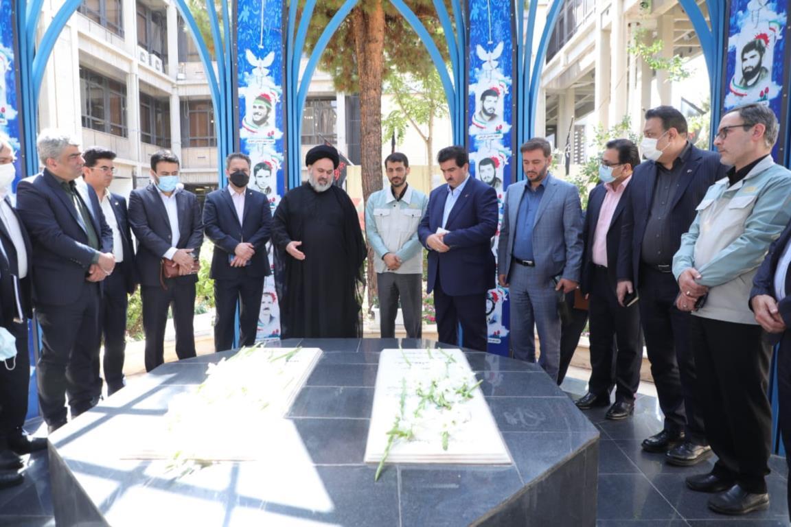 همکاری های متقابل بانک رفاه کارگران و مجتمع فولاد مبارکه اصفهان توسعه می یابد همکاری های متقابل بانک رفاه کارگران و مجتمع فولاد مبارکه اصفهان توسعه می یابد