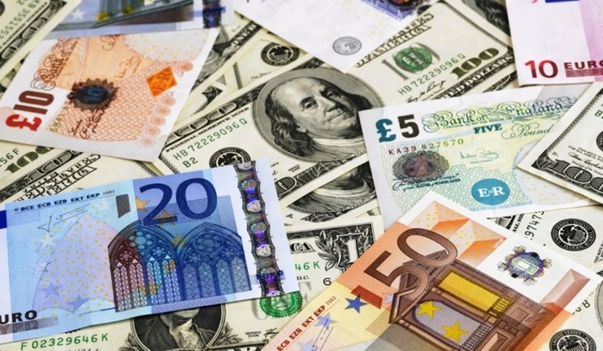 نوسان کاهشی قیمت یورو در بازار توافقی دلار همچنان در کانال ۲۸ تومان ماند