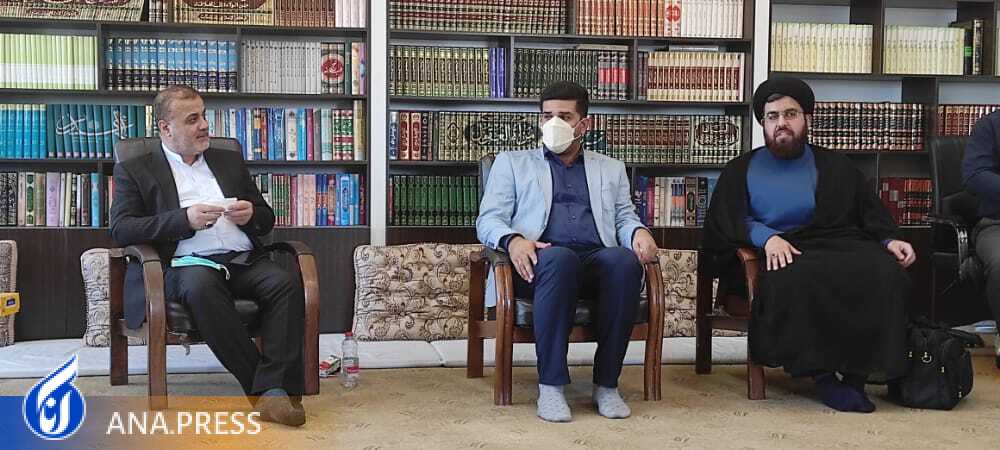 تربیت نیروهای آگاه برای مقابله با با جبهه فرهنگی دشمن
