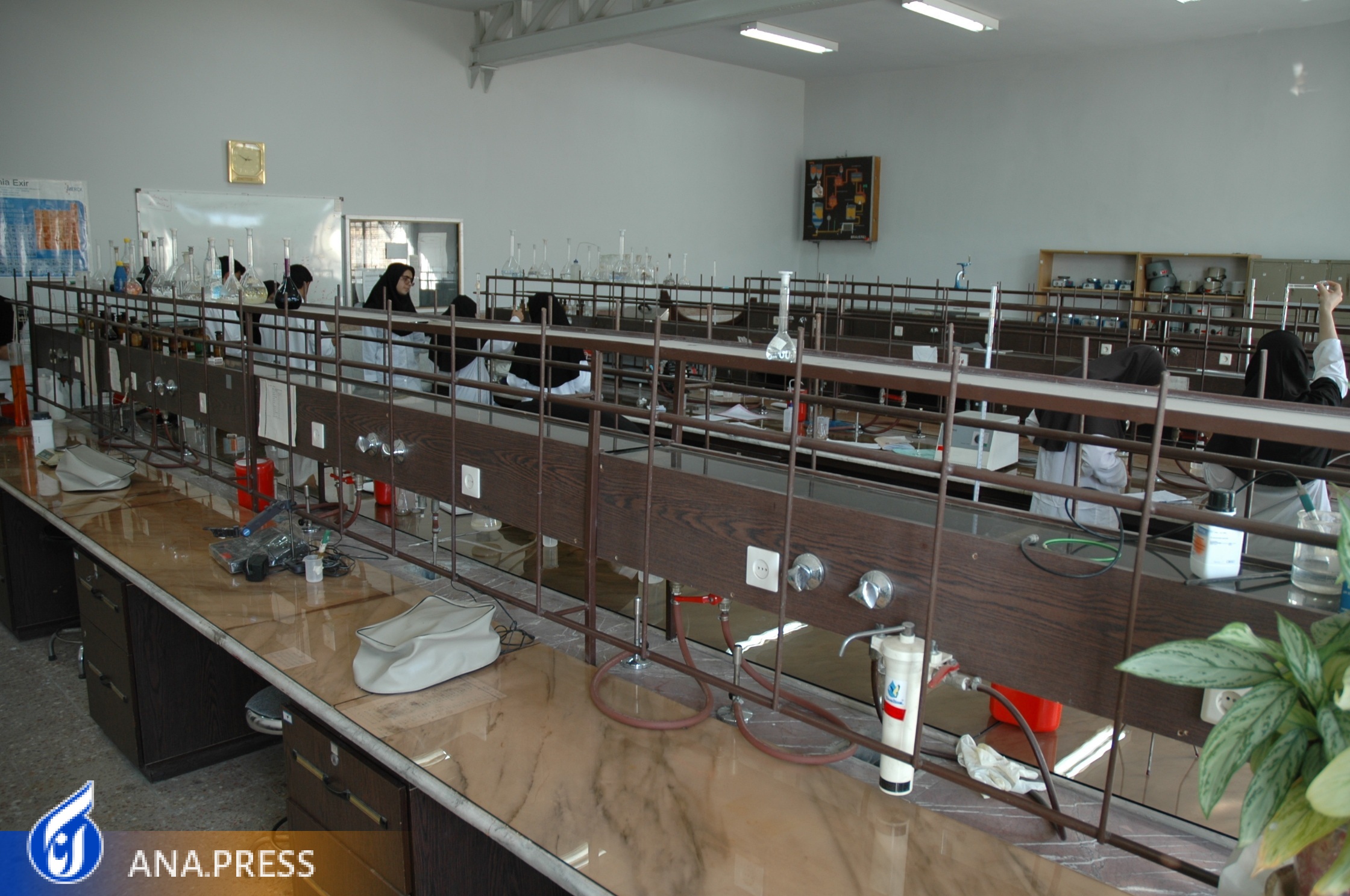 تولید ماده شیمیایی ترکیب جداساز خون با ماده «تیکسوتروپیک» تولید ماده شیمیایی ترکیب جداساز خون با ماده «تیکسوتروپیک»