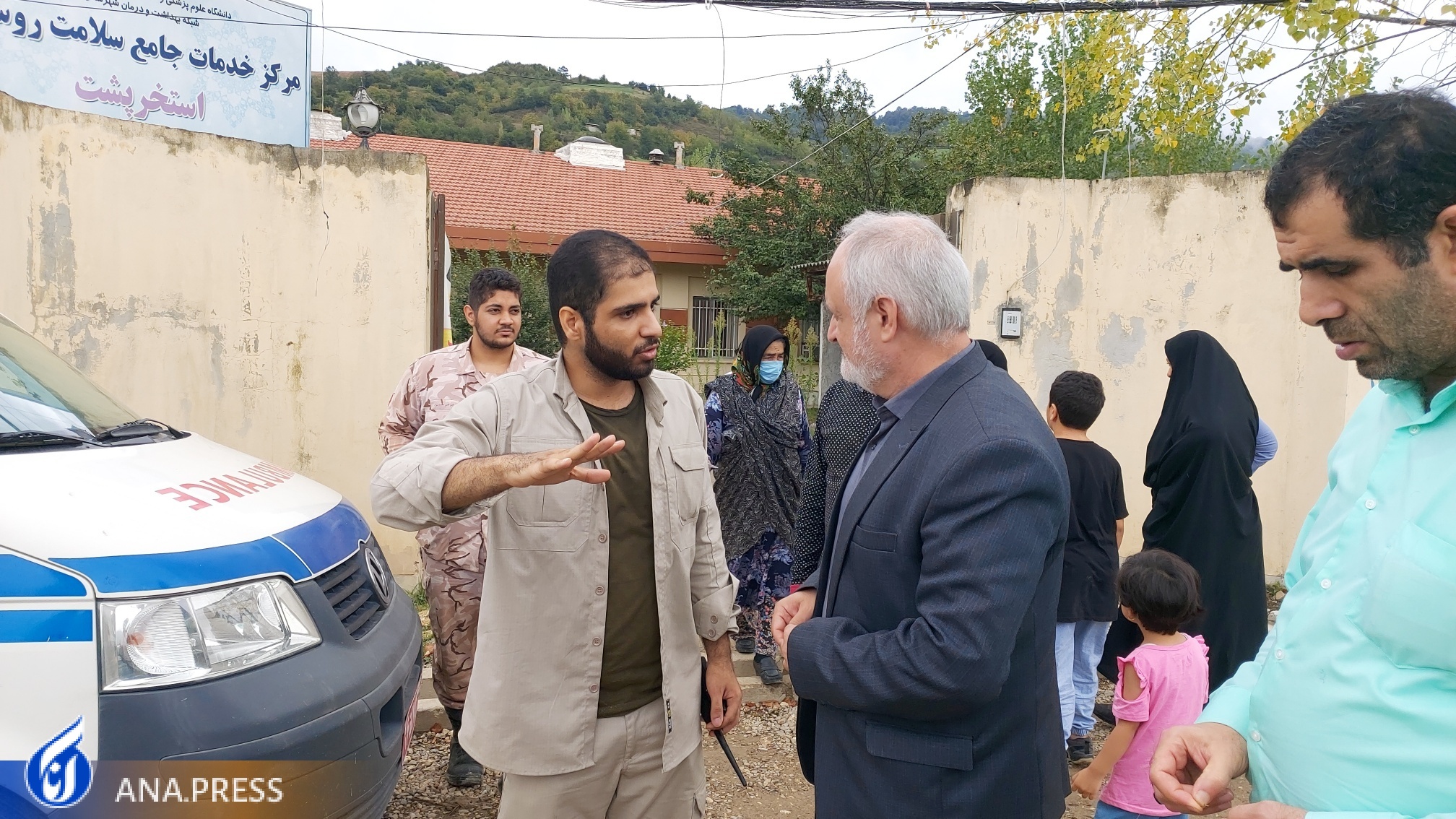 ۶۰۰ نفر از مردم محروم منطقه هزار جریب نکا ویزیت رایگان شدند ۶۰۰ نفر از مردم محروم منطقه هزار جریب نکا ویزیت رایگان شدند