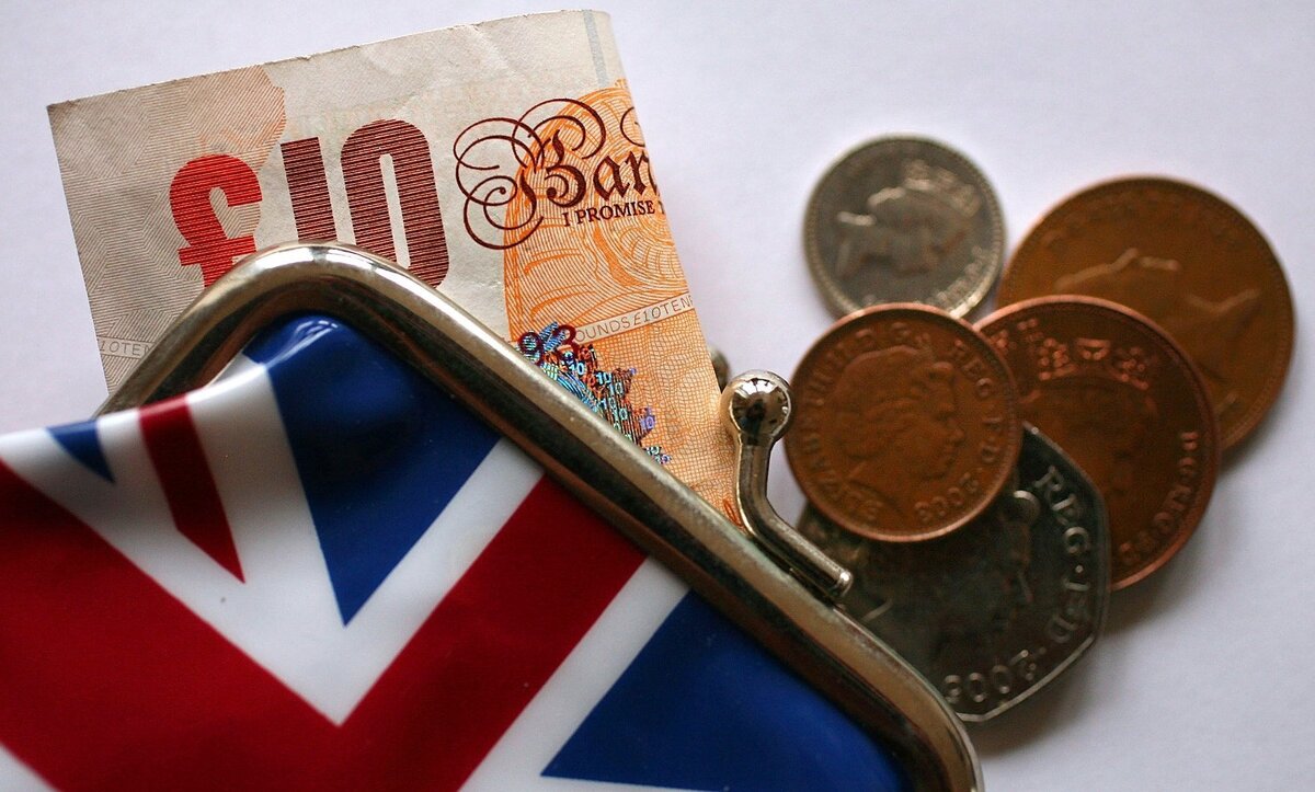 همزمانی سلطنت چارلز سوم با بدترین بحران اقتصادی ۴۰ سال اخیر بریتانیا