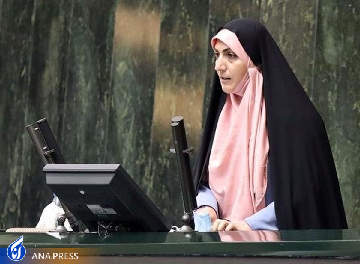 دیدار یک نماینده مجلس با خانواده مهسا امینی