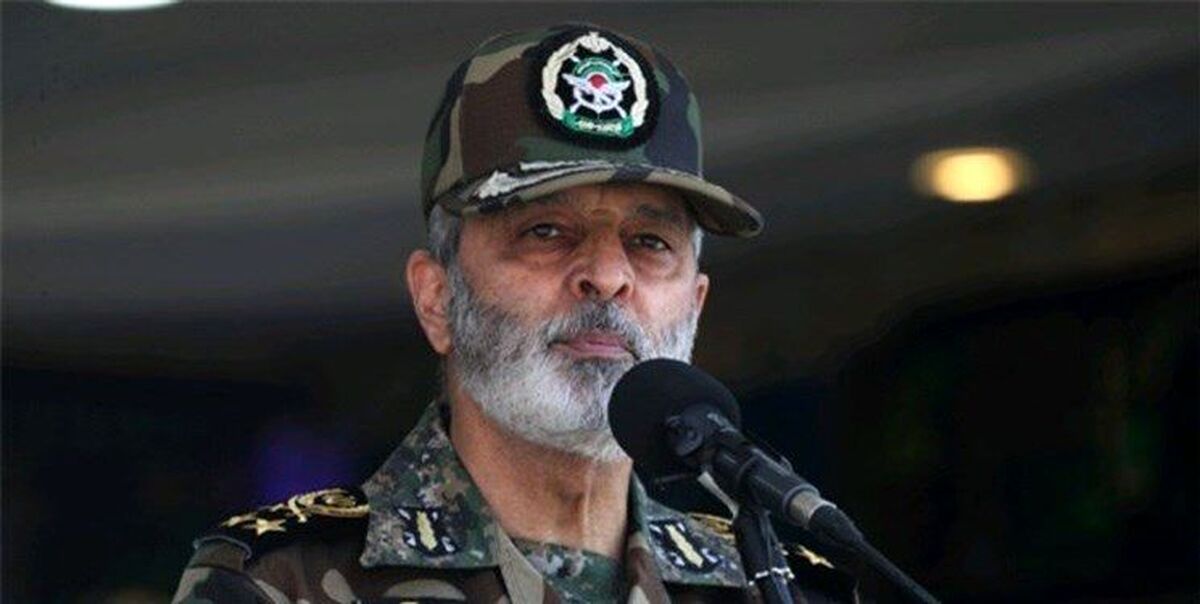 پیام جدی فرمانده کل ارتش به دشمنان  در مقابل منطق حق سر تسلیم فرود آورید!