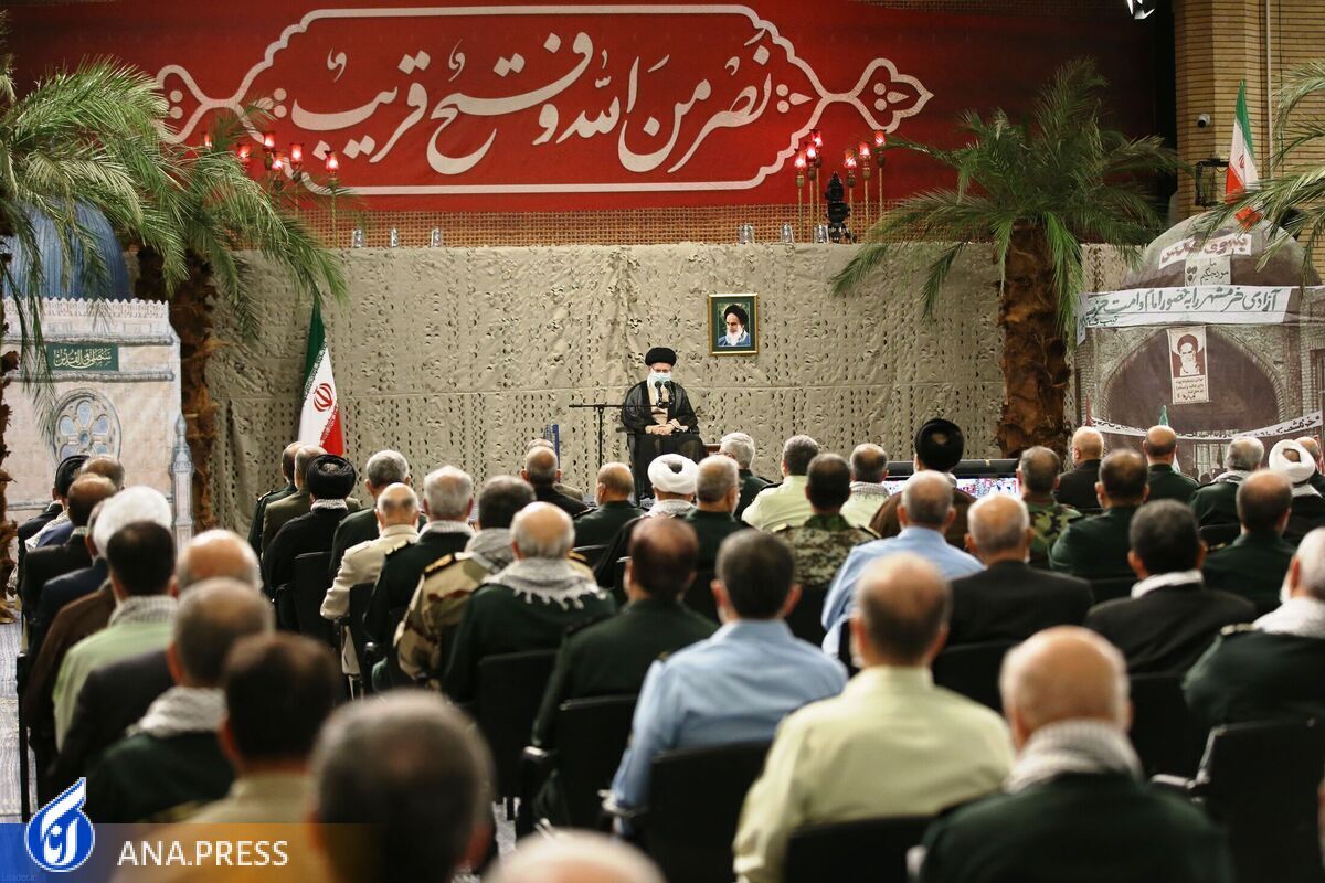رهبر انقلاب: دفاع مقدس آزمون وفاداری ارتش و سر برآوردن سپاه شد اهالی هنر به روایتهای مخدوش دفاع مقدس و انقلاب پاسخ دهند