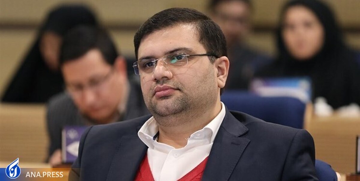 اصولی: کامرانیفر اصرار داشت کنار برود