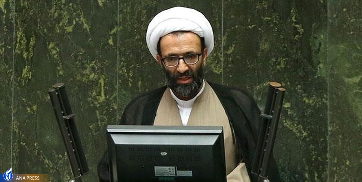 افراد صاحب تریبون مراقب باشند وحدت ملی آسیب نبیند