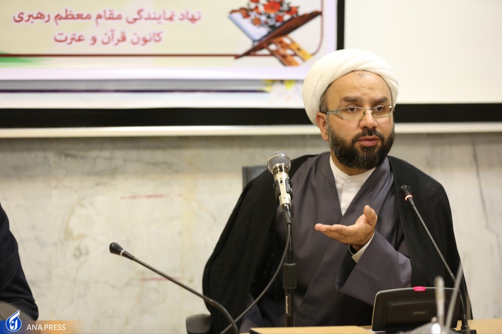 برترینهای بیست و ششمین دوره مسابقات قرآن و عترت تجلیل شدند برترینهای بیست و ششمین دوره مسابقات قرآن و عترت تجلیل شدند