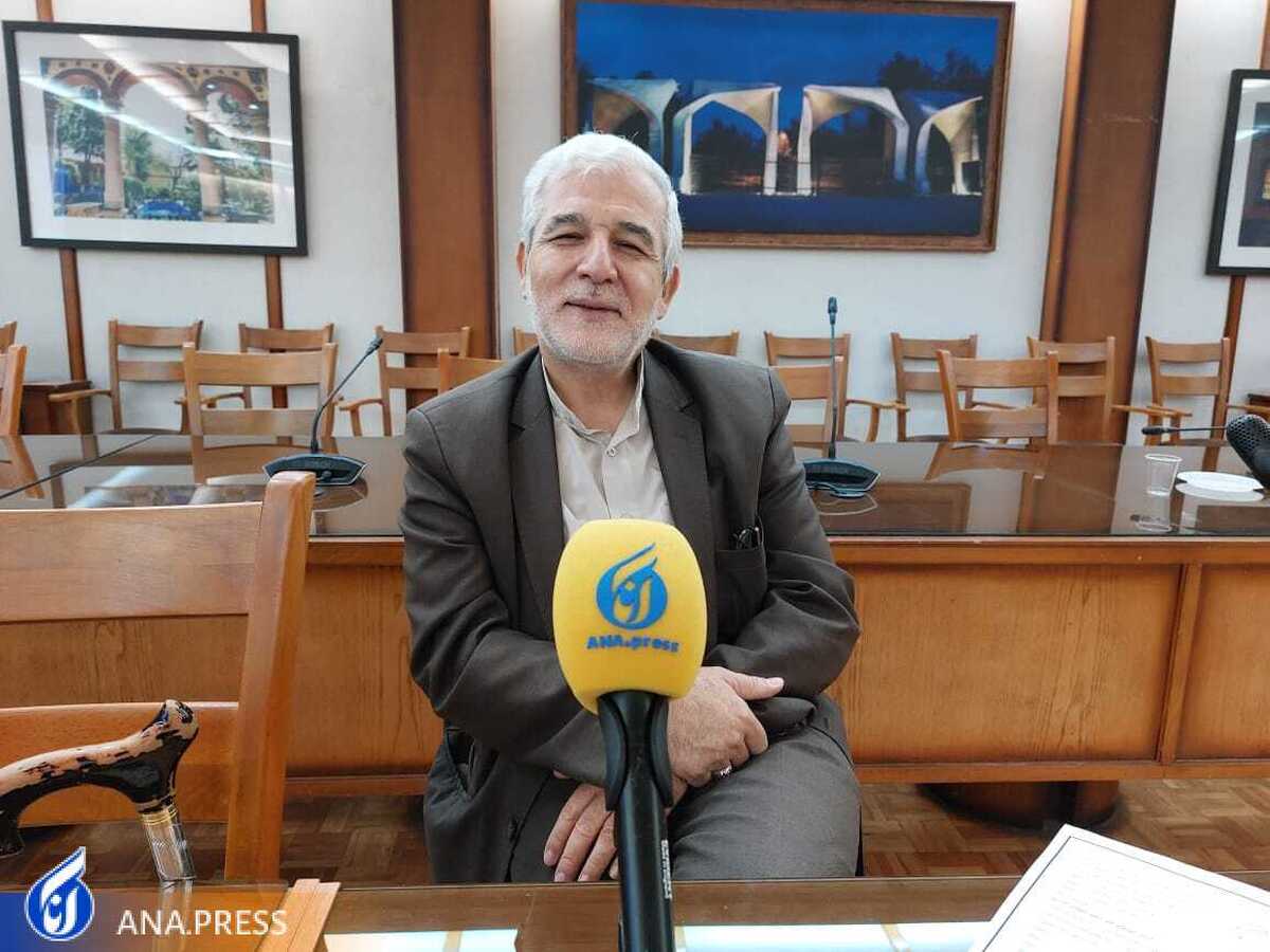 اساتید و دانشجویان مبدأ تحولات جامعه هستند/ وجود پیچوخمهای اداری در اختصاص بودجه فرهنگی +فیلم