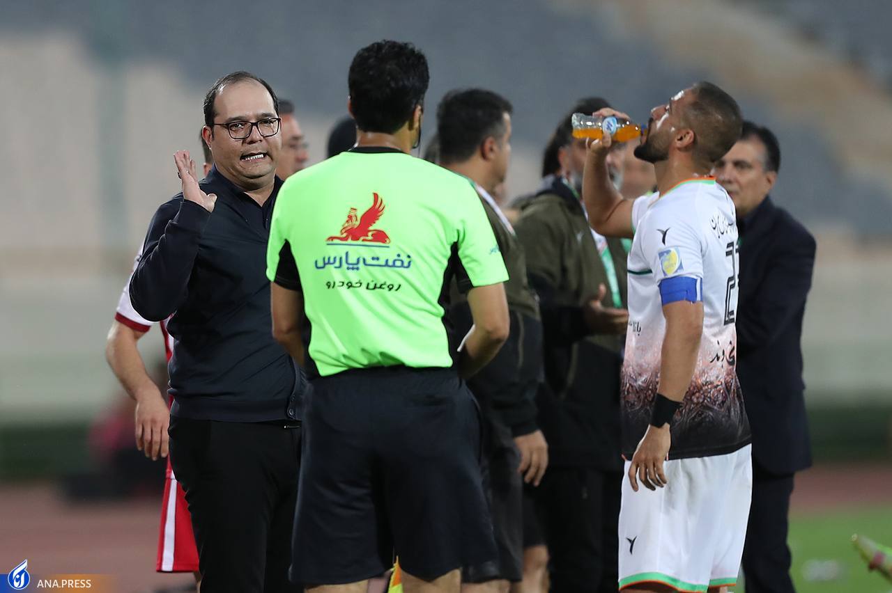تهدید سرمربی مس رفسنجان عملی نشد/ خوش و بش لک با پرسپولیسی ها تهدید سرمربی مس رفسنجان عملی نشد/ خوش و بش لک با پرسپولیسی ها